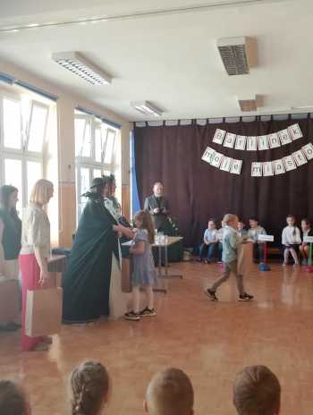 ca5800ba-44a5-455b-a035-c47a115dff2d