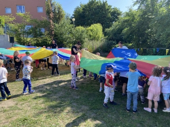 ea4989ff-2d8a-47b4-b97e-246cf4ed2cdc