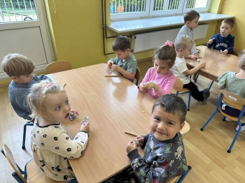 591249cd-d53f-4933-adcb-b30a2ac74571