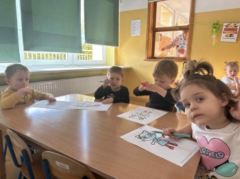 f77d096b-9b89-49e5-8a68-dd4b8d0b7580