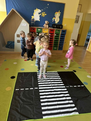 d0373204-fdd5-457e-9f44-edc2bafa11c9