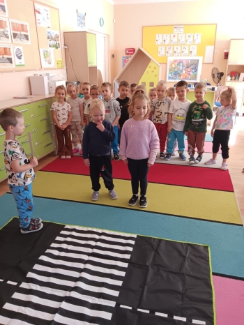 845693a0-a43c-48c1-a2d7-09f80ad3f54c.jfif