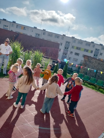 7b8b236e-006e-40c4-8930-a14d9b531df0