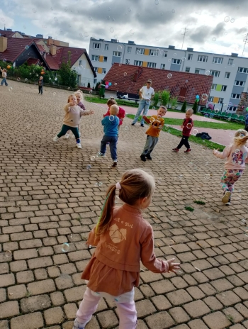 f286839c-a916-4aae-a37e-a70980773055