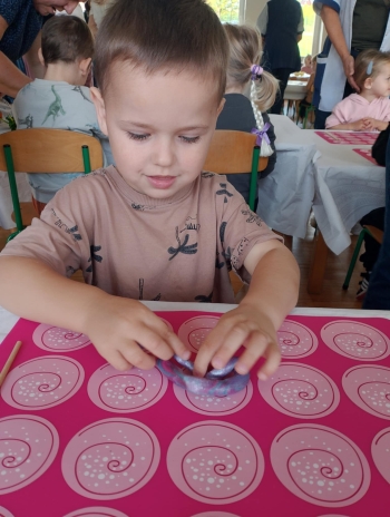 14473608-c9a2-432e-9a1e-00815a54e407