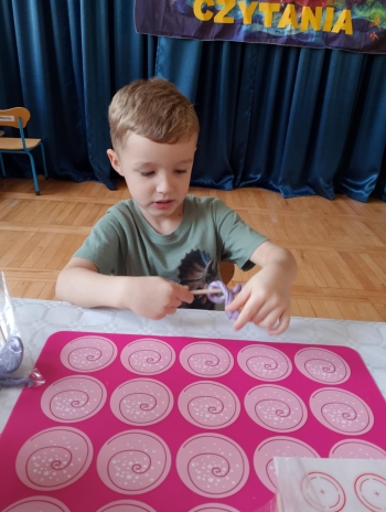 bc27700e-1a2f-4727-9b8f-e76603c84e29