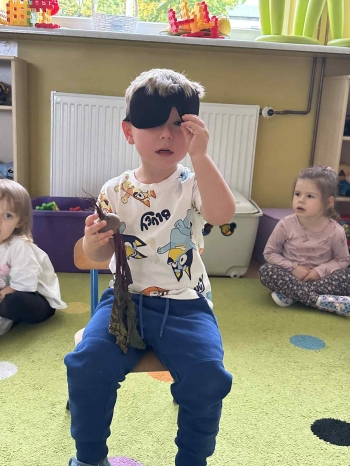 9d826cbb-0576-4821-8109-0bc7e694b05a