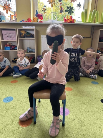 e2635eeb-87e3-4afa-8572-7578bddbc33c