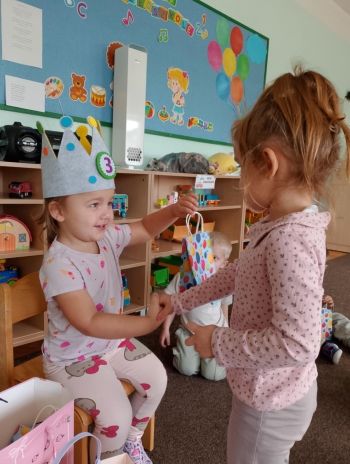 0cdb1651-19ac-4f6d-a49b-b676dd990cf7