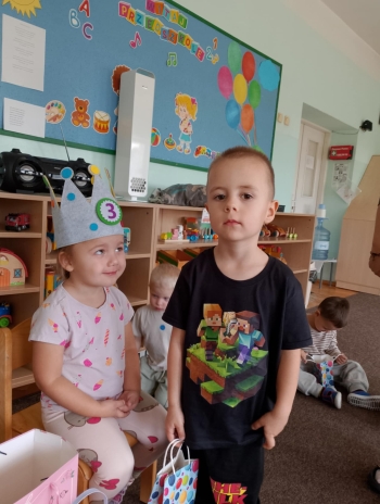 42a387a2-3e9c-447c-bcc1-9e8815c06bf5