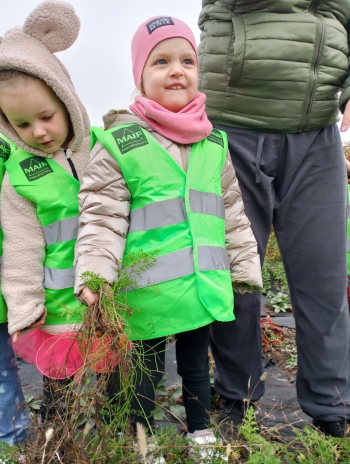 7c0c7d82-ce32-44b7-9408-90be338bb981