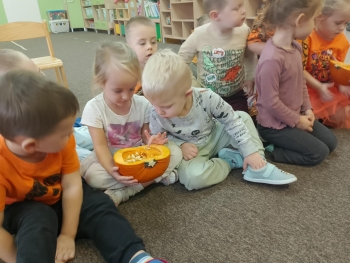 fe28b211-d9c8-4965-8449-edd887bfabb3