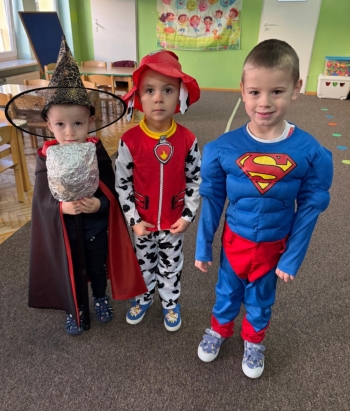 333ce3e6-3d72-419b-877d-25f3b6b8b54e