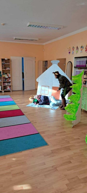 df4e8962-e90c-4452-8b73-77e2e4888204