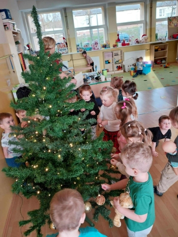 67e28f95-4d2a-4ffb-aa3b-2492ae2b07ae