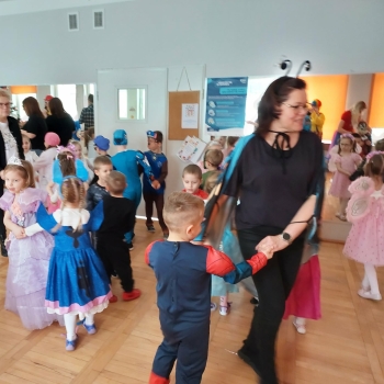 bd084d29-aee0-453a-a30a-fdfcb13f483c