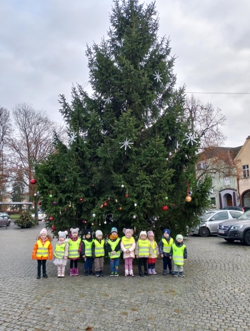 c09daae5-6245-40e5-a287-7a2c49a55ddf