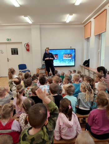 fd550028-f141-4a34-a9b6-7192239e63f7