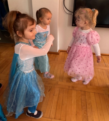 f7ad30c9-74ec-4d7a-809e-c94110c18833