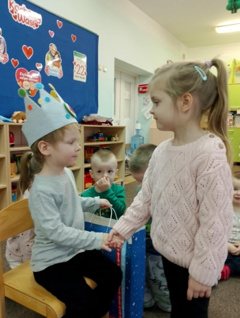 904b3f44-b2c1-4d3a-8541-47c9d3dc75fa