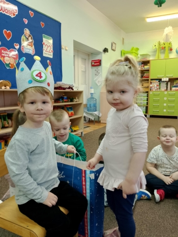 4ff6c58f-a3a0-49a9-9db0-2dd2173b1561