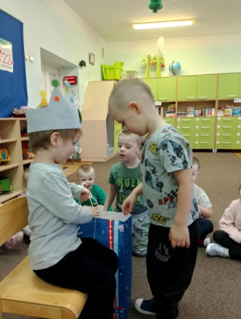 e9270c0d-8af0-48df-bcd5-50cd110972de