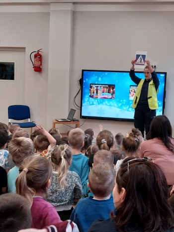 4c6cf7de-40ea-49fa-81a2-13e2c20e86ef