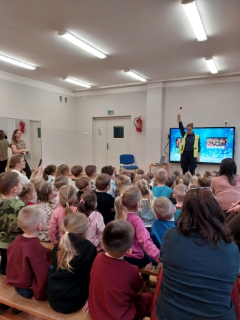 f25e4050-3e9e-4ef4-a612-1bc398b494be