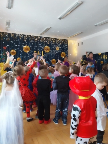 f3dafc85-1bd9-480b-8357-8463230f7bdd