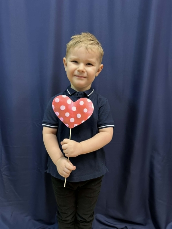 c01f6ee3-7365-4299-8c43-c92410e38343