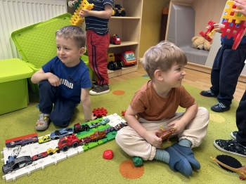 b84b20f8-2641-4b87-8076-e348a70b8433