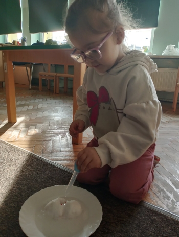 8c25e8de-bb33-4bff-b346-44be9699f38d