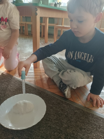 31b6e25e-9f83-480a-8d69-a46cff2a69ad