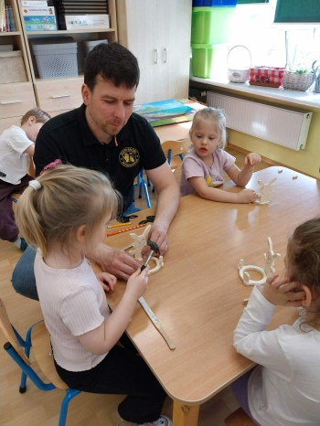 a2e6c780-9503-44a9-8f95-95bea972c1dc