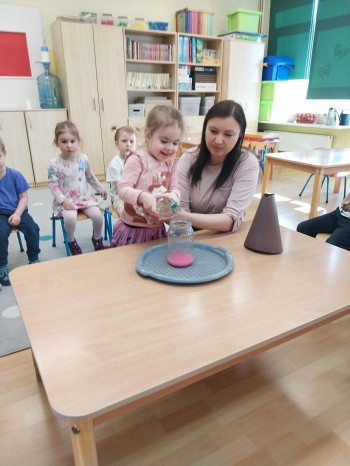 8f86f293-7d8e-4bca-9270-a721ea770213