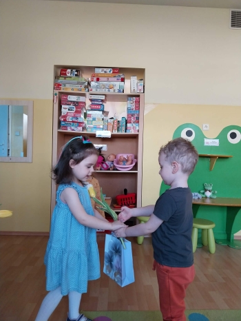 9d46971f-109d-44c4-8955-a278ffcee57e