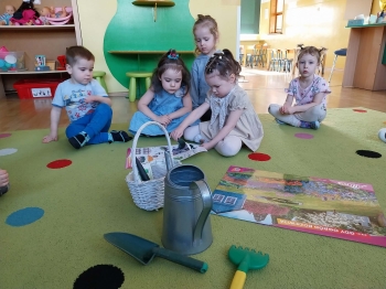 945d2fa6-930b-4cc9-9b83-a71fe0f14349