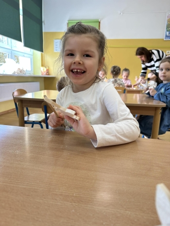 9b059c5d-3f22-4696-b07a-9a39f4e6c4b2