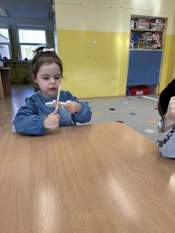 27595736-5122-487c-aaff-b4d36c34e599