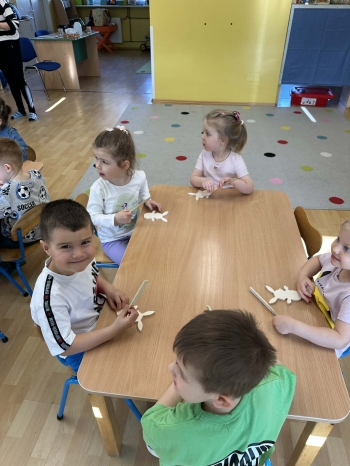 4ce53e12-8482-49ea-941c-eb09c73f95b2