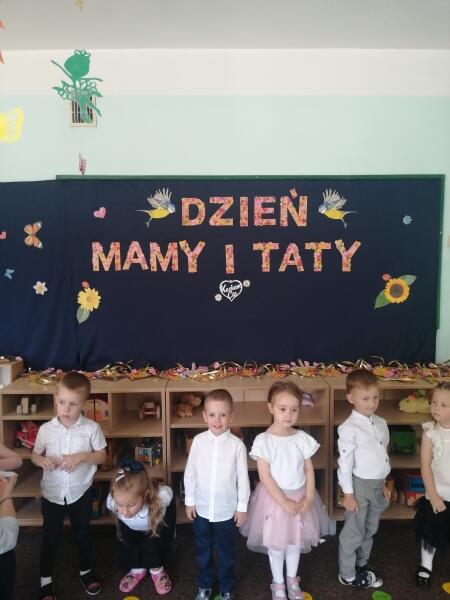 DZIEŃ MAMY I TATY 